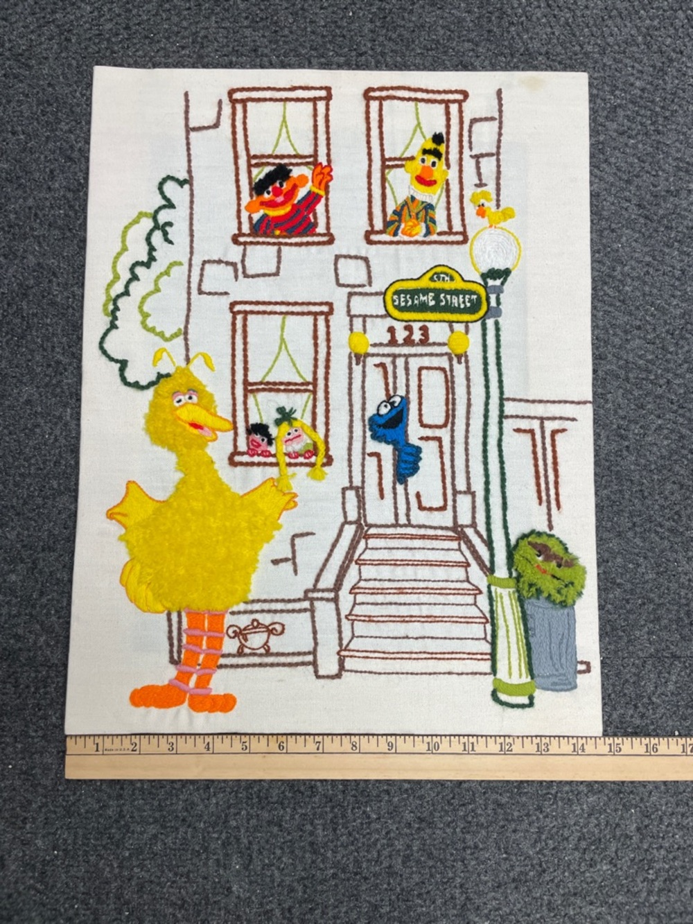 Vintage Sesame Street Yarn Art Sign Big Bird Bert Ernie Cookie Monster 1970s - Picture 4 of 5